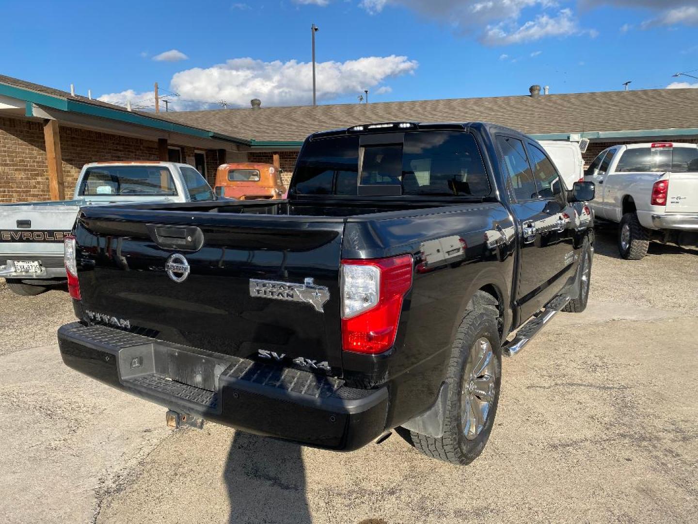 2018 Nissan Titan PRO-4X Crew Cab 4WD (1N6AA1E52JN) with an 5.6L V8 DOHC 32V engine, 6A transmission, located at 1687 Business 35 S, New Braunfels, TX, 78130, (830) 625-7159, 29.655487, -98.051491 - Photo#2