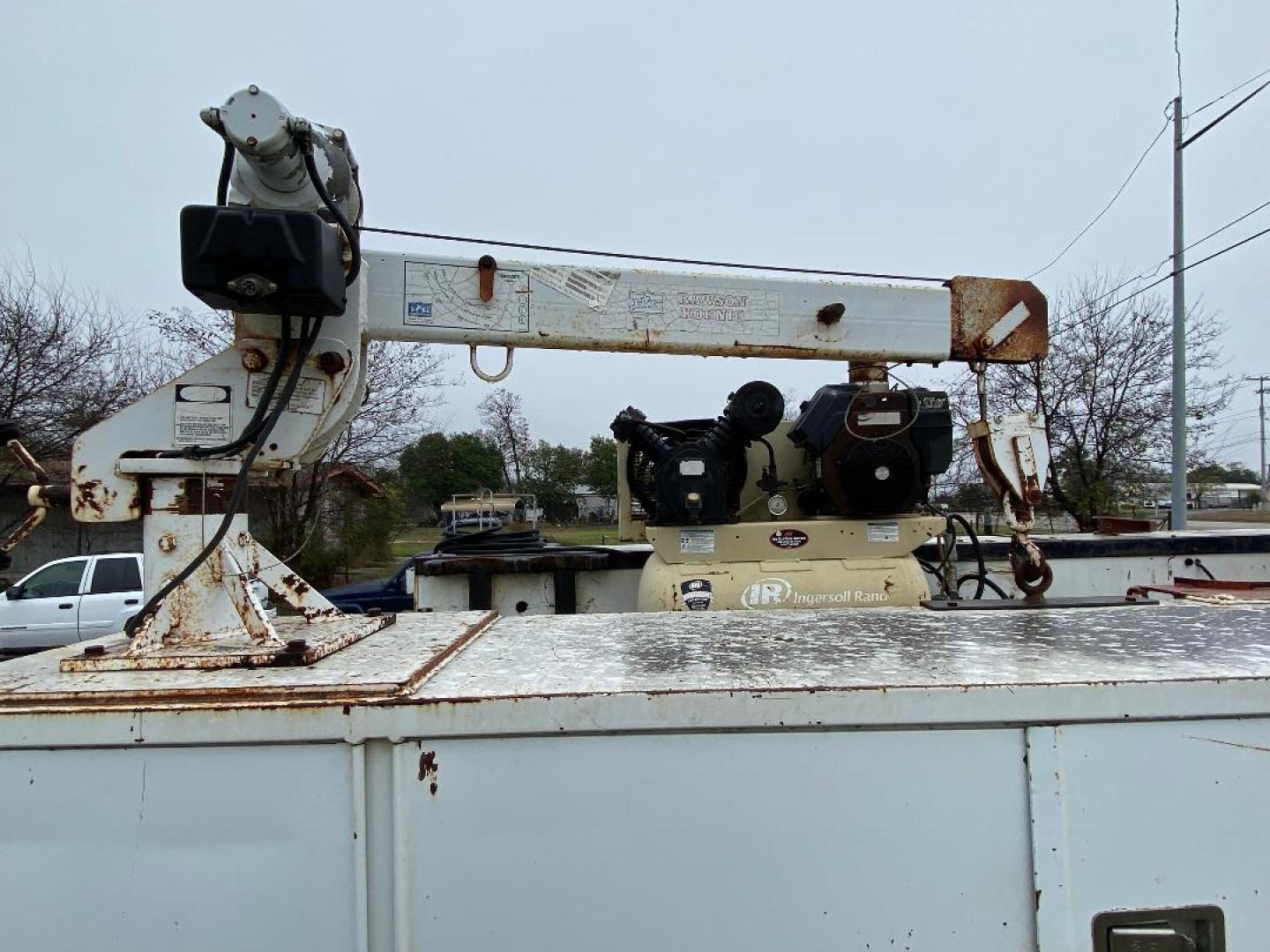 2002 White /Gray Freightliner FL70 - (1FVABTAK82H) with an 7.2L L6 DIESEL engine, located at 1687 Business 35 S, New Braunfels, TX, 78130, (830) 625-7159, 29.655487, -98.051491 - Photo#11