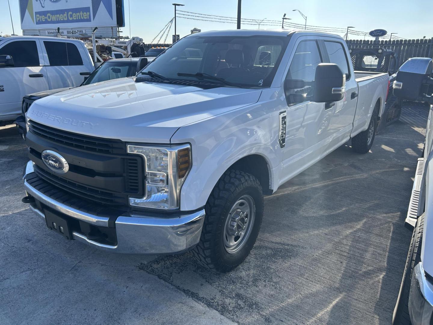 2019 White Ford F-250 SD XL Crew Cab Long Bed 2WD (1FT7W2A62KE) with an 6.2L V8 OHV 16V engine, 6A transmission, located at 1687 Business 35 S, New Braunfels, TX, 78130, (830) 625-7159, 29.655487, -98.051491 - Photo#0