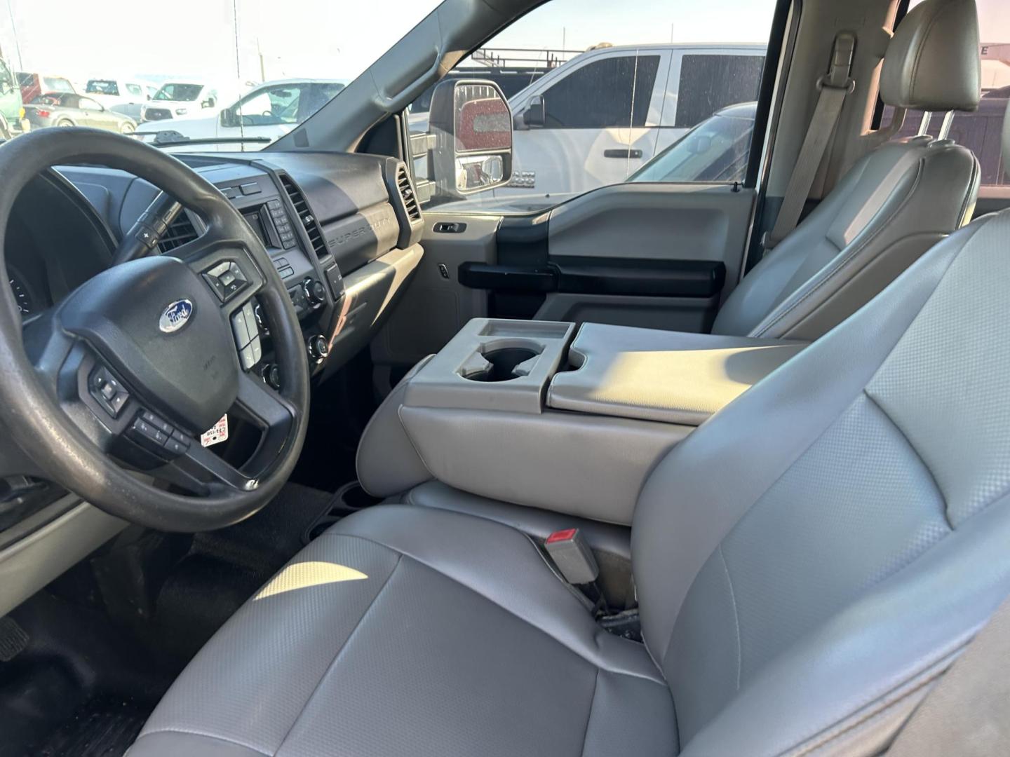 2019 White Ford F-250 SD XL Crew Cab Long Bed 2WD (1FT7W2A62KE) with an 6.2L V8 OHV 16V engine, 6A transmission, located at 1687 Business 35 S, New Braunfels, TX, 78130, (830) 625-7159, 29.655487, -98.051491 - Photo#11