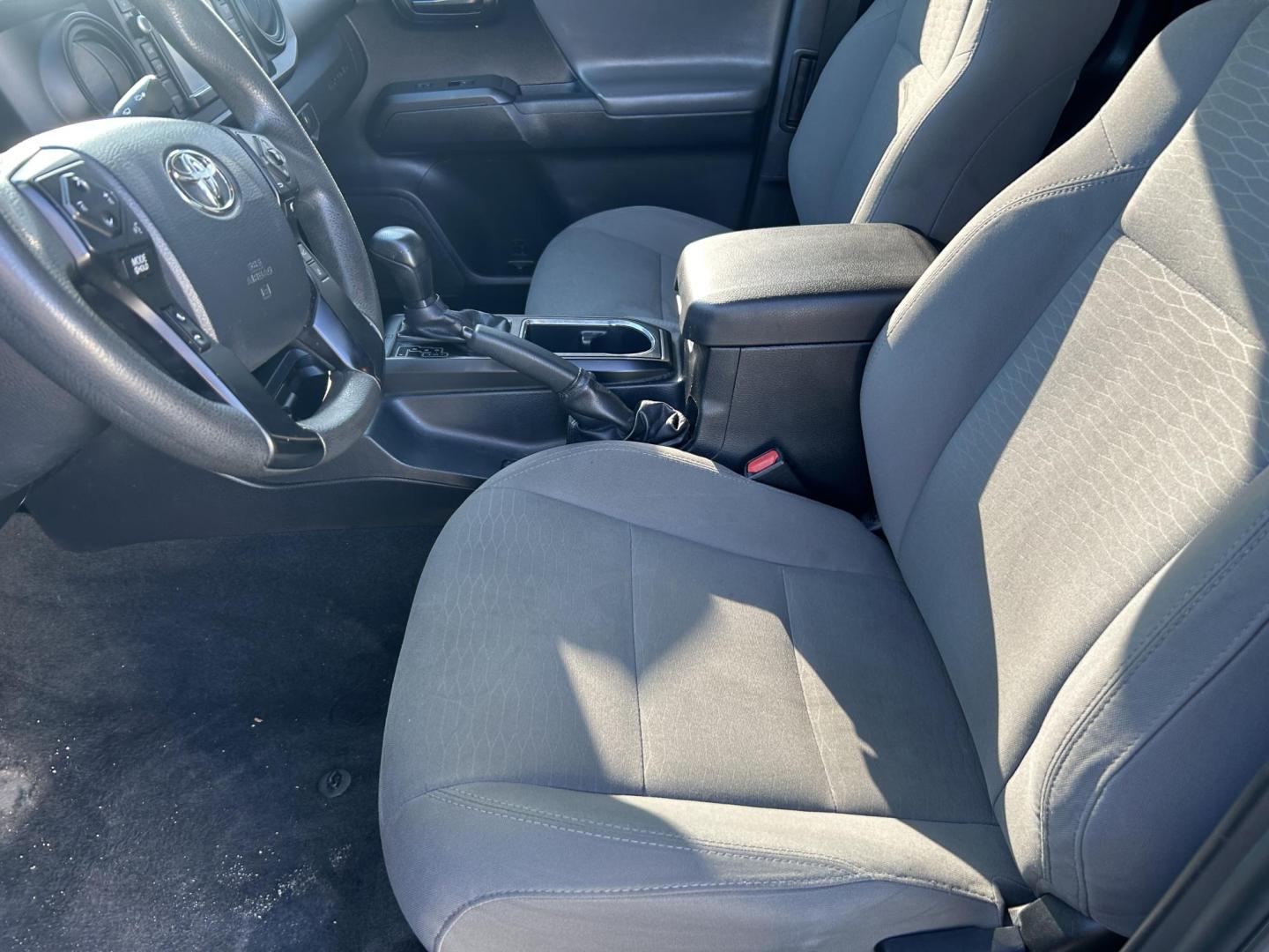 2018 Black Toyota Tacoma SR5 Access Cab I4 6AT 2WD (5TFRX5GN9JX) with an 2.7L L4 DOHC 16V engine, 6A transmission, located at 1687 Business 35 S, New Braunfels, TX, 78130, (830) 625-7159, 29.655487, -98.051491 - Photo#8