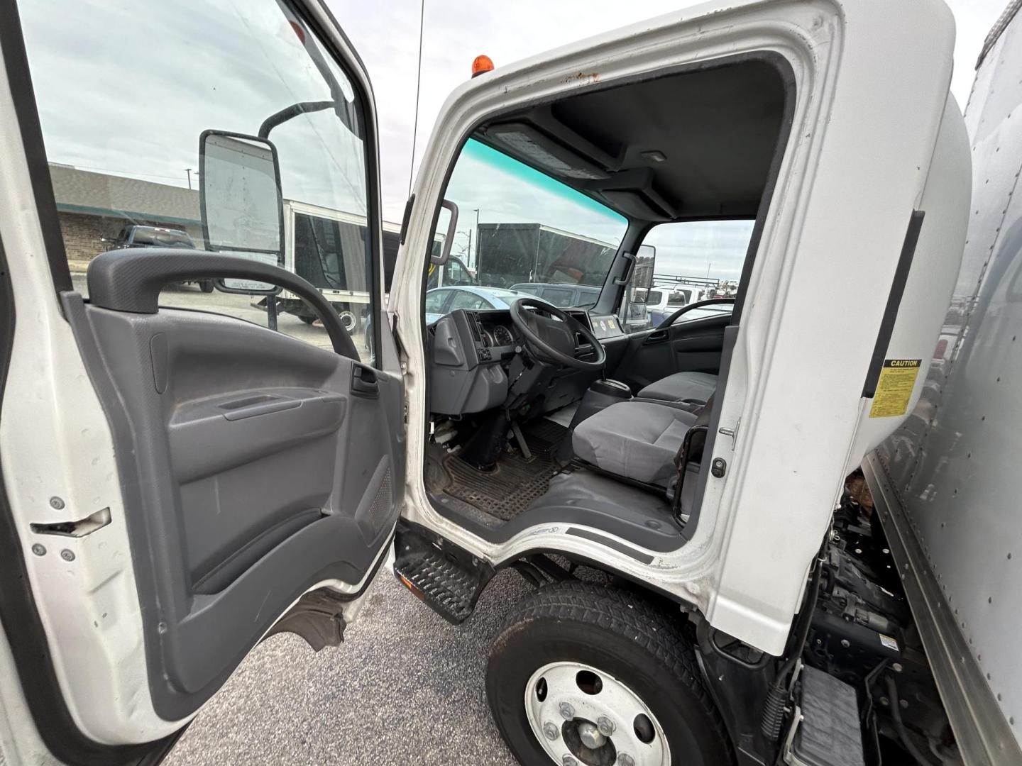 2018 White Isuzu NPR - (JALB4W173J7) , located at 1687 Business 35 S, New Braunfels, TX, 78130, (830) 625-7159, 29.655487, -98.051491 - Photo#4