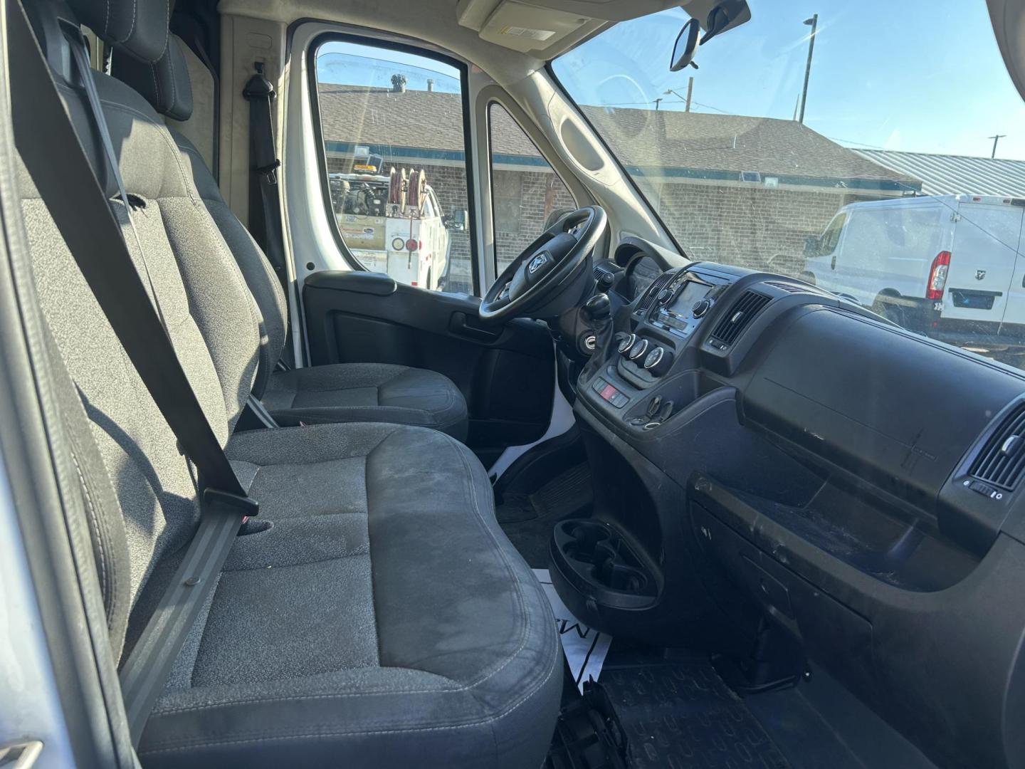 2019 White RAM Promaster 1500 Low Roof Tradesman 118-in. WB (3C6TRVNG0KE) with an 3.6L V6 engine, 6A transmission, located at 1687 Business 35 S, New Braunfels, TX, 78130, (830) 625-7159, 29.655487, -98.051491 - Photo#3