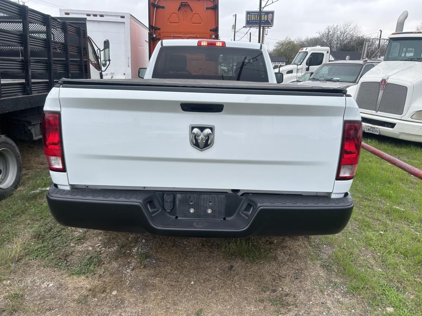 2023 White RAM 1500 Classic Tradesman Regular Cab LWB 2WD (3C6JR6DG8PG) with an 3.6L V6 DOHC 24V FFV engine, 8A transmission, located at 1687 Business 35 S, New Braunfels, TX, 78130, (830) 625-7159, 29.655487, -98.051491 - Photo#4