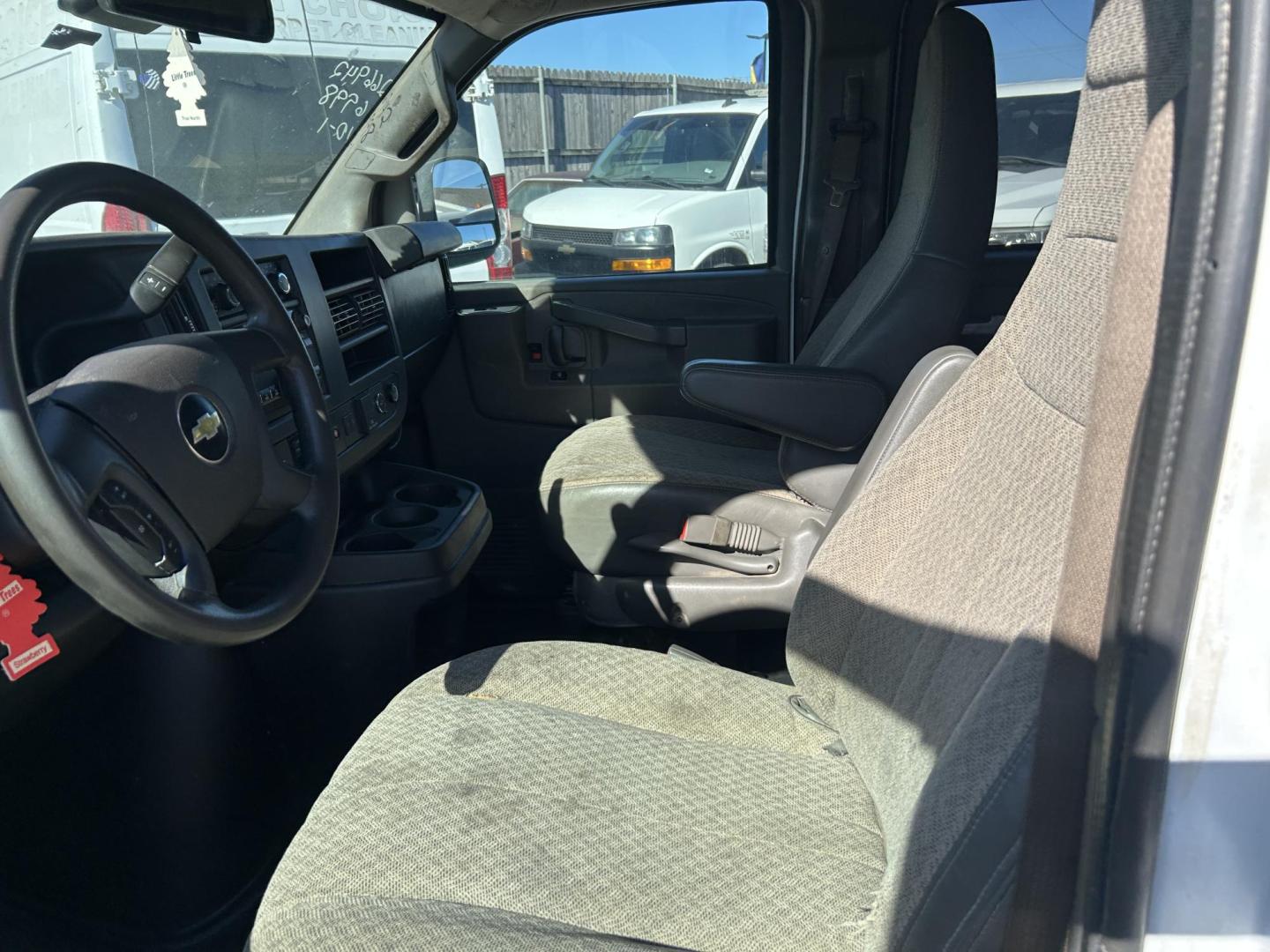 2020 Chevrolet Express LT 3500 Extended (1GAZGPFG7L1) with an 6.0L V8 OHV 16V FFV engine, 6A transmission, located at 1687 Business 35 S, New Braunfels, TX, 78130, (830) 625-7159, 29.655487, -98.051491 - Photo#9