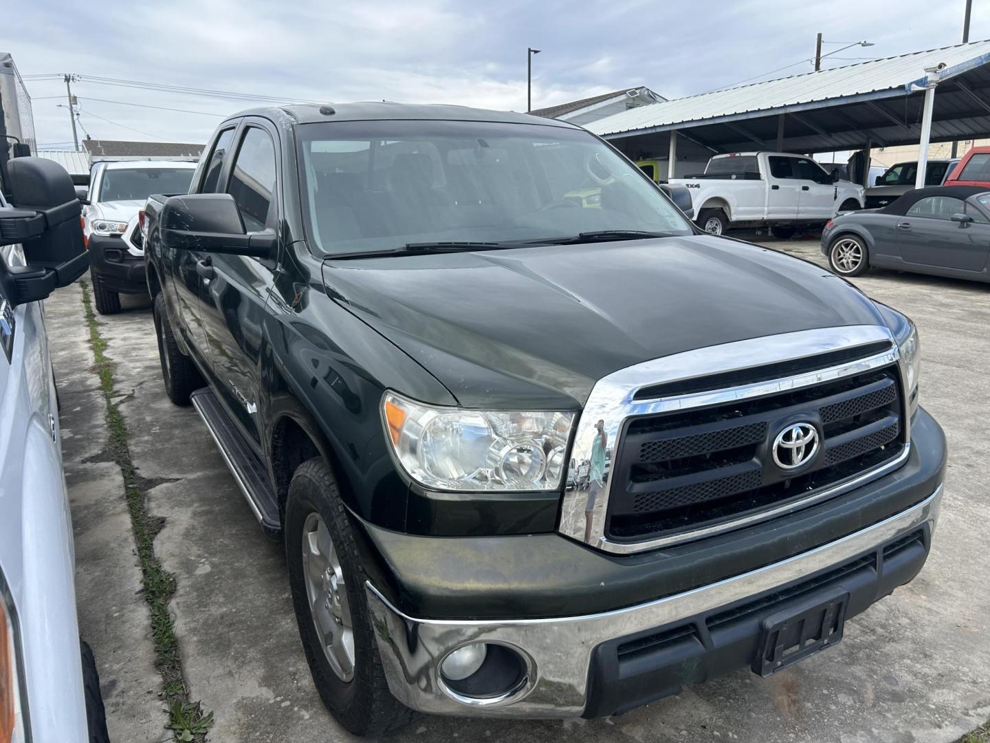 2012 Toyota Tundra Tundra-Grade Double Cab 4.6L 2WD (5TFRM5F13CX) with an 4.6L V8 DOHC 32V engine, 5-Speed Automatic Overdrive transmission, located at 1687 Business 35 S, New Braunfels, TX, 78130, (830) 625-7159, 29.655487, -98.051491 - Photo#4