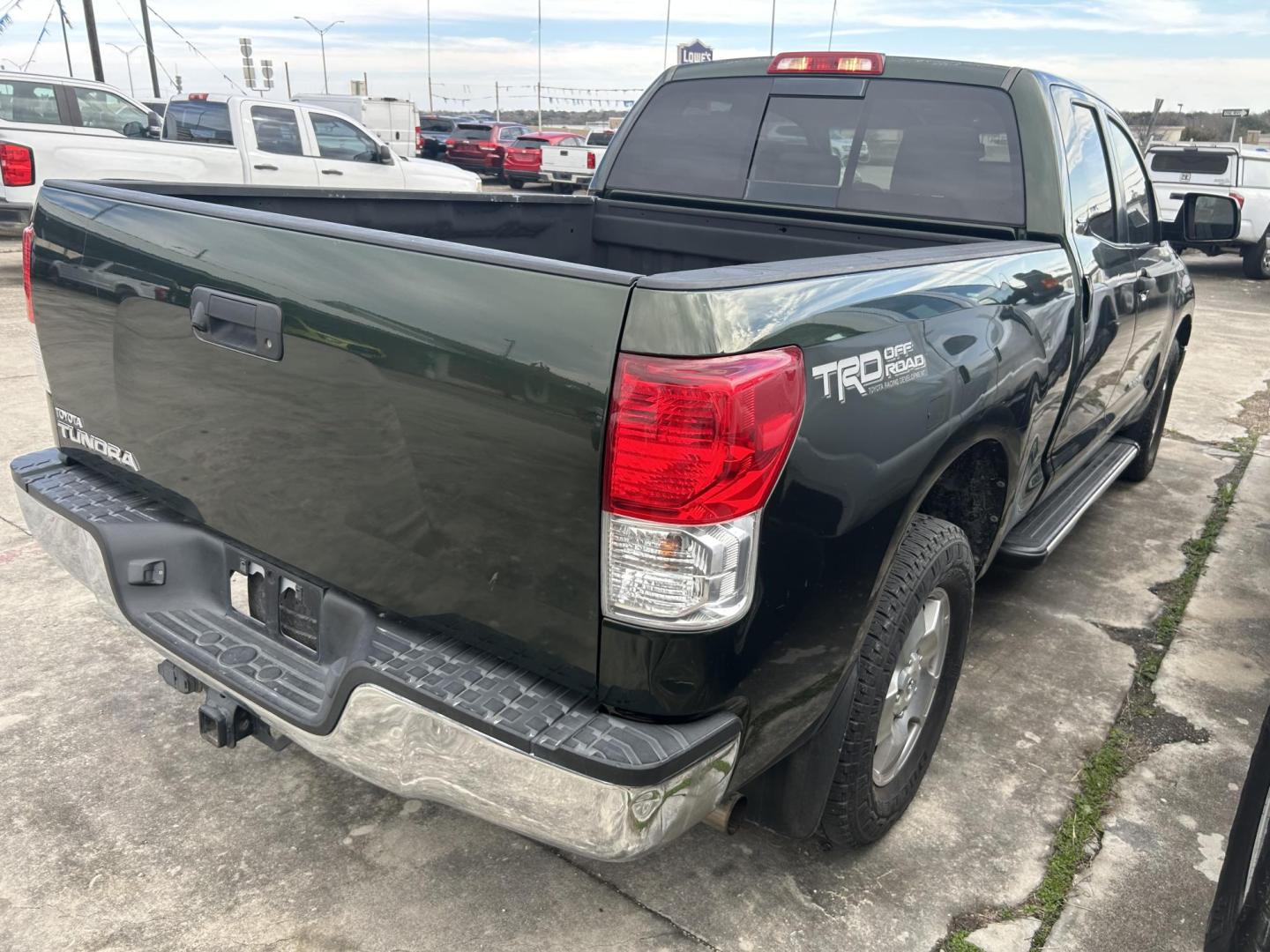 2012 Toyota Tundra Tundra-Grade Double Cab 4.6L 2WD (5TFRM5F13CX) with an 4.6L V8 DOHC 32V engine, 5-Speed Automatic Overdrive transmission, located at 1687 Business 35 S, New Braunfels, TX, 78130, (830) 625-7159, 29.655487, -98.051491 - Photo#3