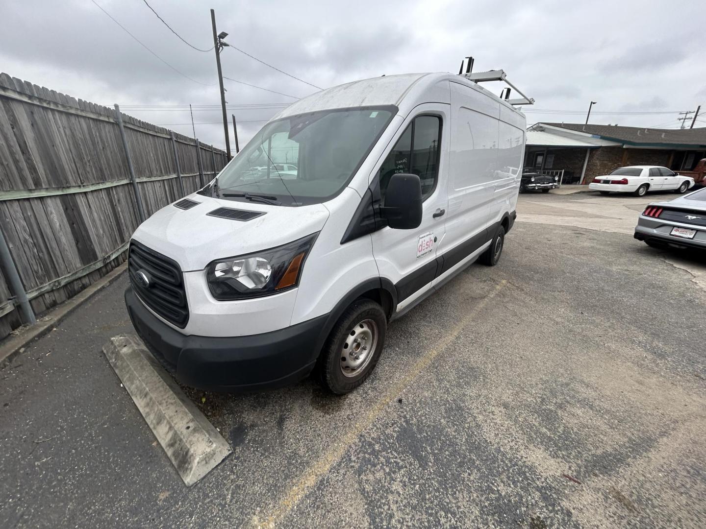 2019 White Ford Transit 250 Van Med. Roof w/Sliding Pass. 148-in. WB (1FTYR2CM4KK) with an 3.7L V6 DOHC 24V engine, 6A transmission, located at 1687 Business 35 S, New Braunfels, TX, 78130, (830) 625-7159, 29.655487, -98.051491 - Photo#0