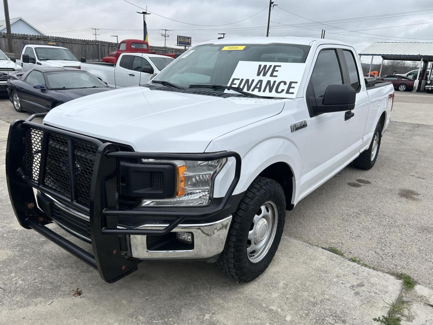 2018 White Ford F-150 Lariat SuperCab 6.5-ft. 4WD (1FTFX1E59JK) with an 5.0L V8 OHV 16V engine, 6A transmission, located at 1687 Business 35 S, New Braunfels, TX, 78130, (830) 625-7159, 29.655487, -98.051491 - Photo#0