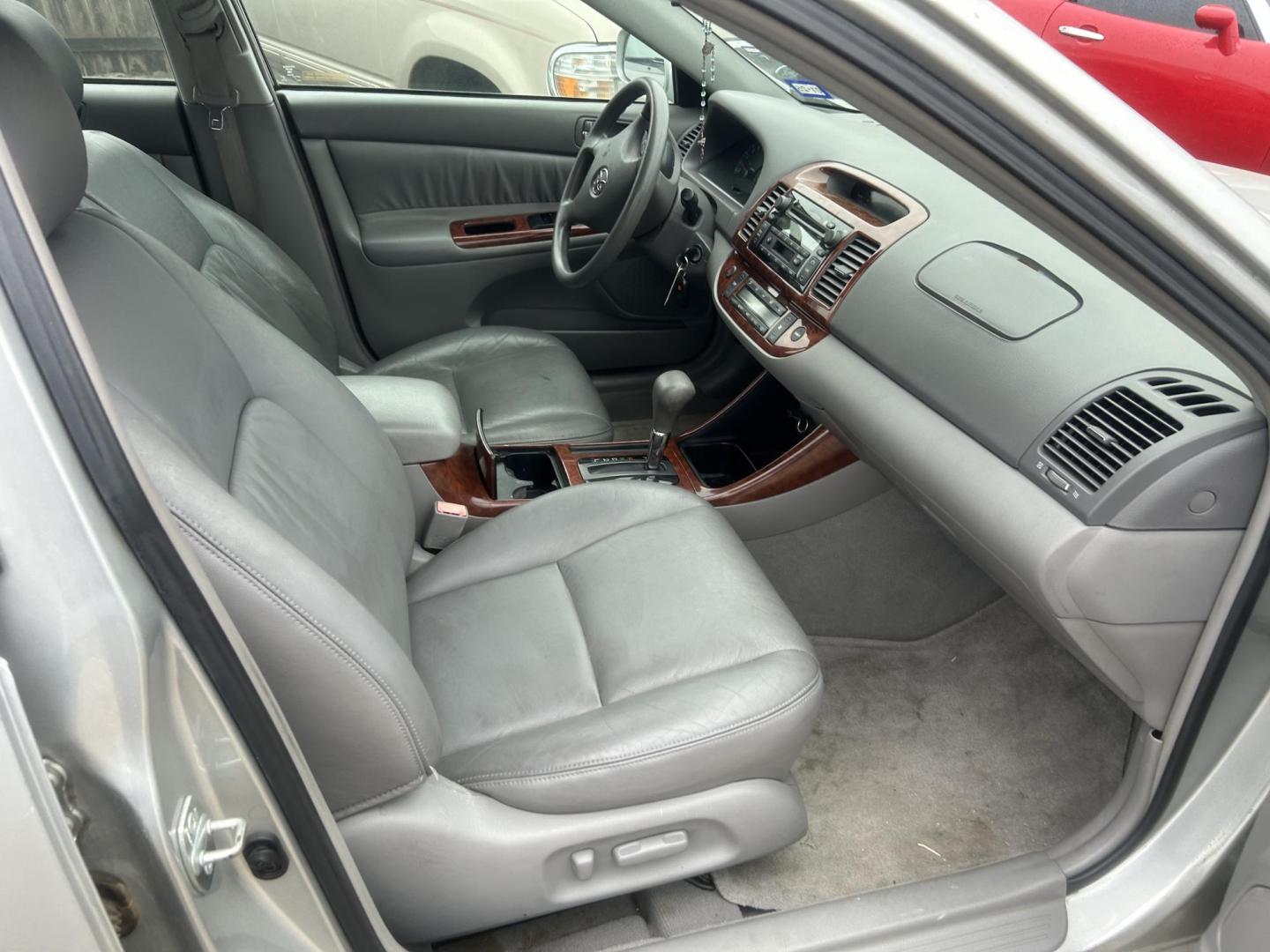 2003 Silver Toyota Camry LE (4T1BE32K73U) with an 2.4L L4 DOHC 16V engine, located at 1687 Business 35 S, New Braunfels, TX, 78130, (830) 625-7159, 29.655487, -98.051491 - Photo#1