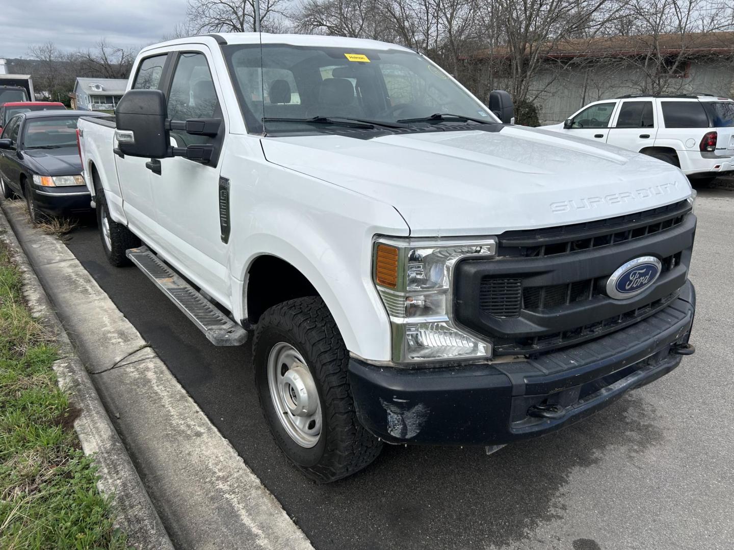 2020 White Ford F-250 SD King Ranch Crew Cab 4WD (1FT7W2B64LE) with an 6.2L V8 OHV 16V engine, 6A transmission, located at 1687 Business 35 S, New Braunfels, TX, 78130, (830) 625-7159, 29.655487, -98.051491 - Photo#2