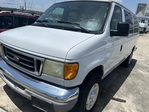 2003 Ford E-Series E-350 Extended