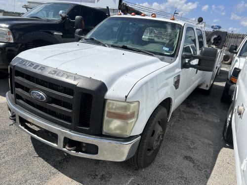 2008 Ford F-350 SD XL Crew Cab DRW 2WD