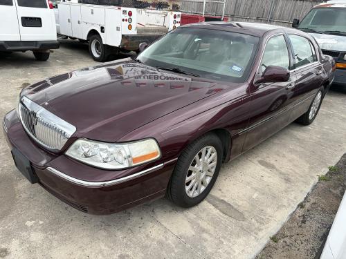 2006 Lincoln Town Car Signature