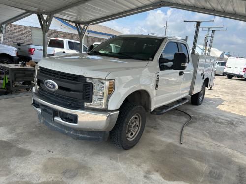 2019 Ford F-350 SD  Utility Body with Crane XL SuperCab 4WD
