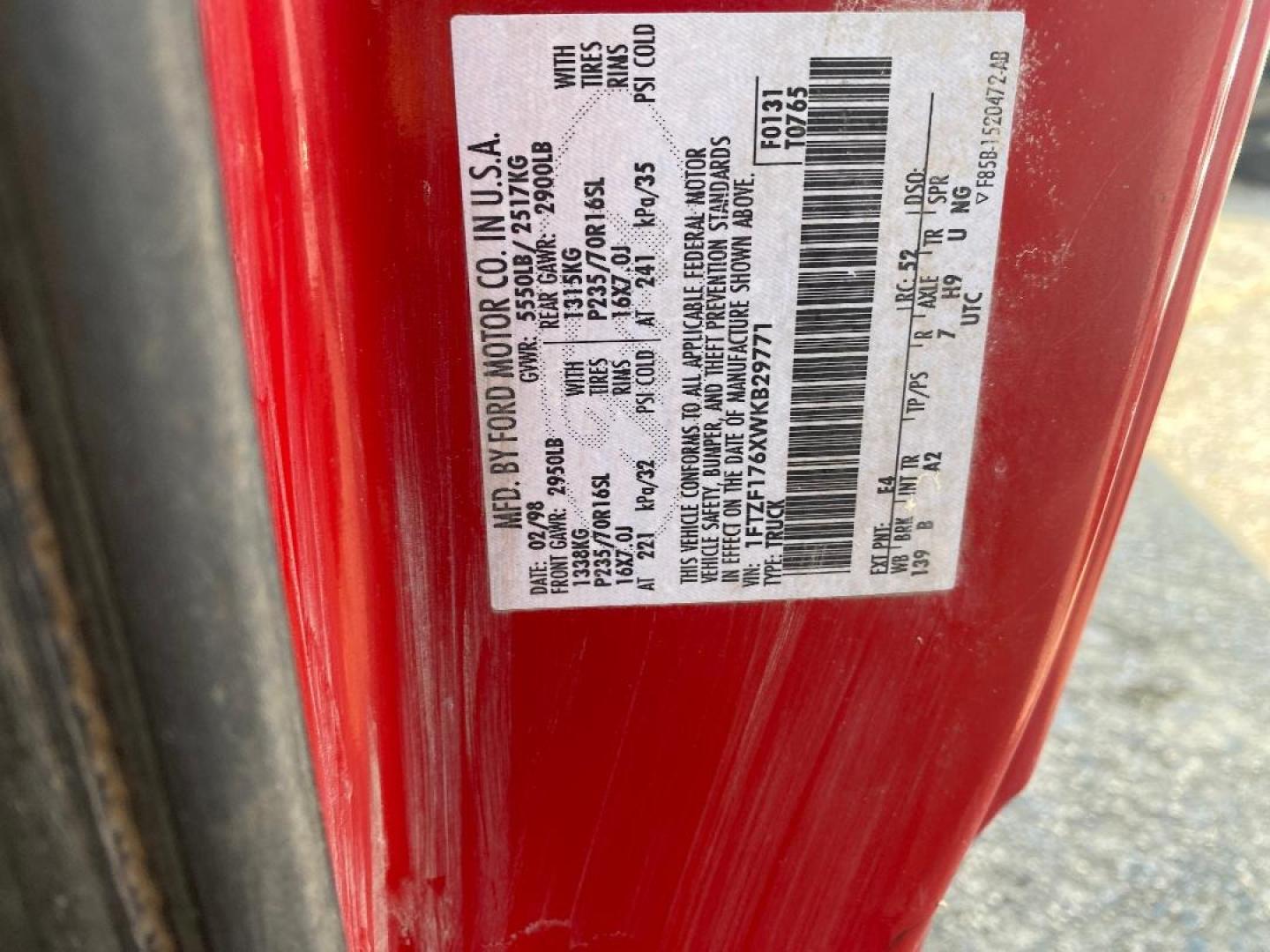 1998 Red /Gray Ford F-150 (1FTZF176XWK) with an 4.6L V8 F engine, Automatic transmission, located at 1687 Business 35 S, New Braunfels, TX, 78130, (830) 625-7159, 29.655487, -98.051491 - Photo#14