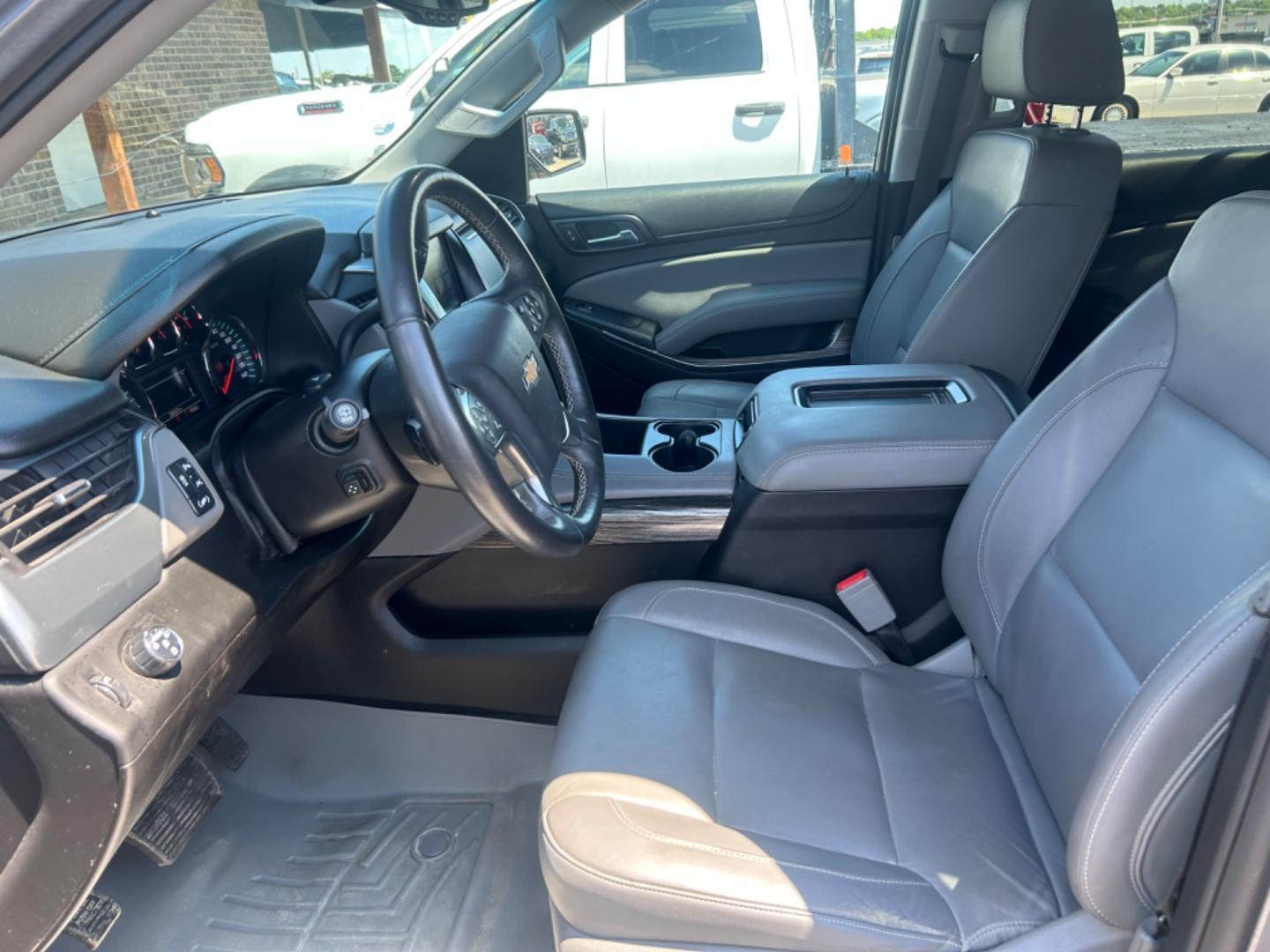 2018 Chevrolet Tahoe (1GNSCBKC6JR) , located at 1687 Business 35 S, New Braunfels, TX, 78130, (830) 625-7159, 29.655487, -98.051491 - Photo#14