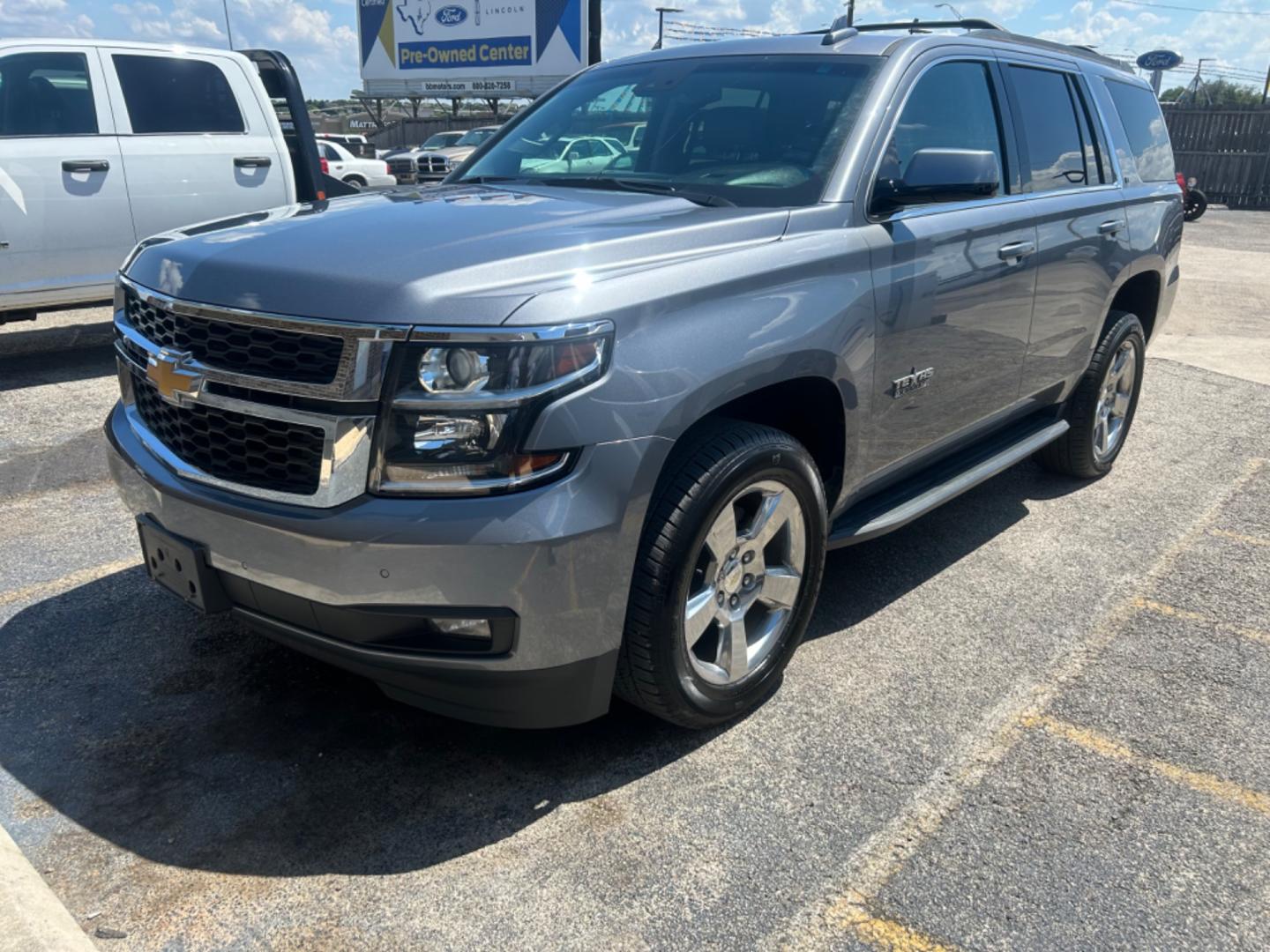 2018 Chevrolet Tahoe (1GNSCBKC6JR) , located at 1687 Business 35 S, New Braunfels, TX, 78130, (830) 625-7159, 29.655487, -98.051491 - Photo#0