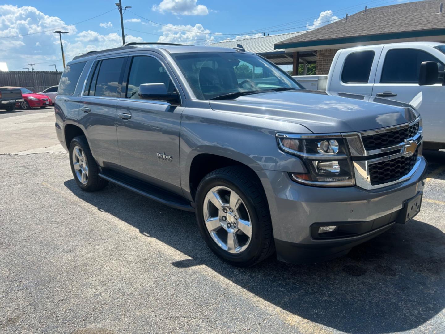 2018 Chevrolet Tahoe (1GNSCBKC6JR) , located at 1687 Business 35 S, New Braunfels, TX, 78130, (830) 625-7159, 29.655487, -98.051491 - Photo#1