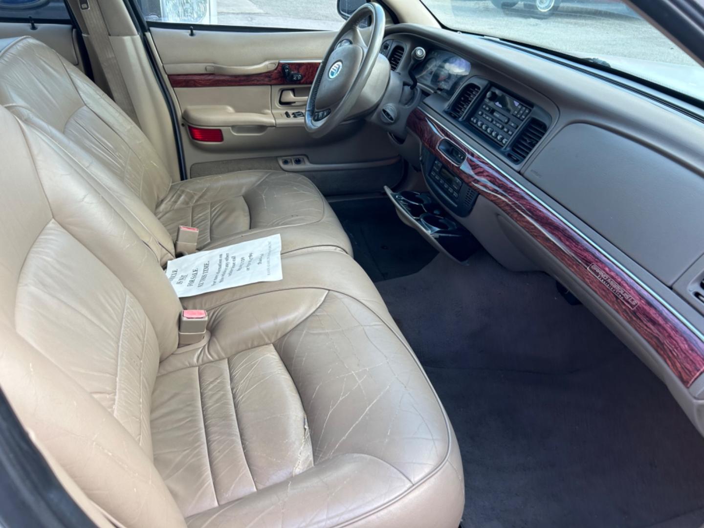 2001 White Mercury Grand Marquis (2MEFM75W21X) , located at 1687 Business 35 S, New Braunfels, TX, 78130, (830) 625-7159, 29.655487, -98.051491 - Photo#2