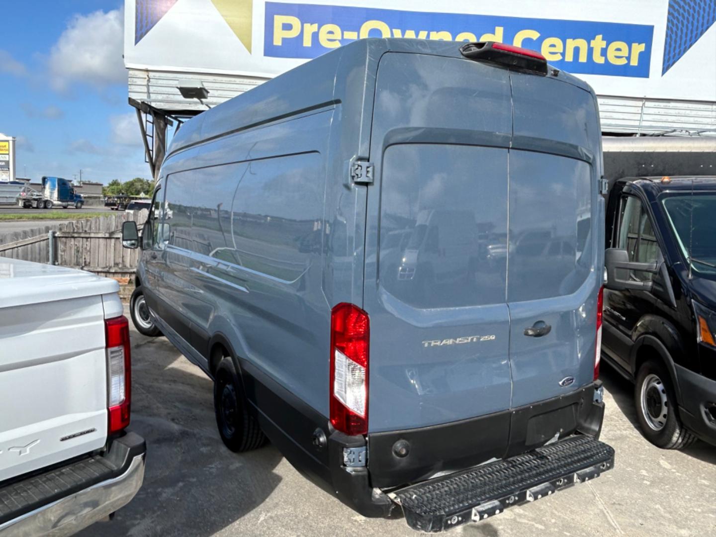 2019 Grey Ford Transit (1FTYR3XM9KK) , located at 1687 Business 35 S, New Braunfels, TX, 78130, (830) 625-7159, 29.655487, -98.051491 - Photo#9