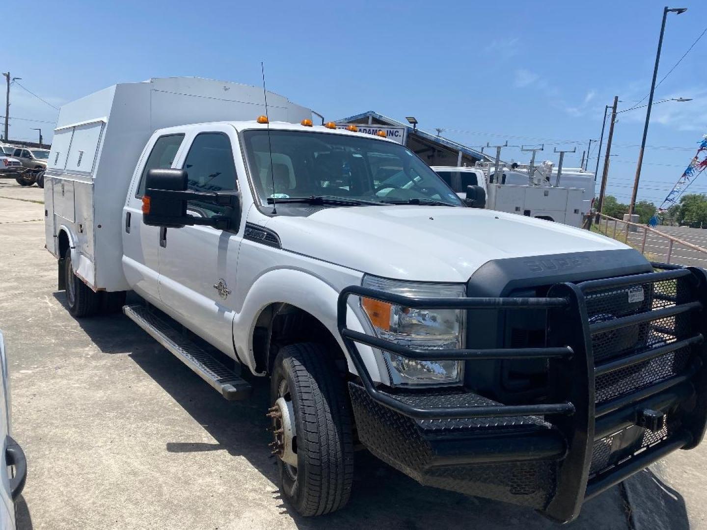 2013 White Ford F-350 SD (1FD8W3HT2DE) , located at 1687 Business 35 S, New Braunfels, TX, 78130, (830) 625-7159, 29.655487, -98.051491 - Photo#4