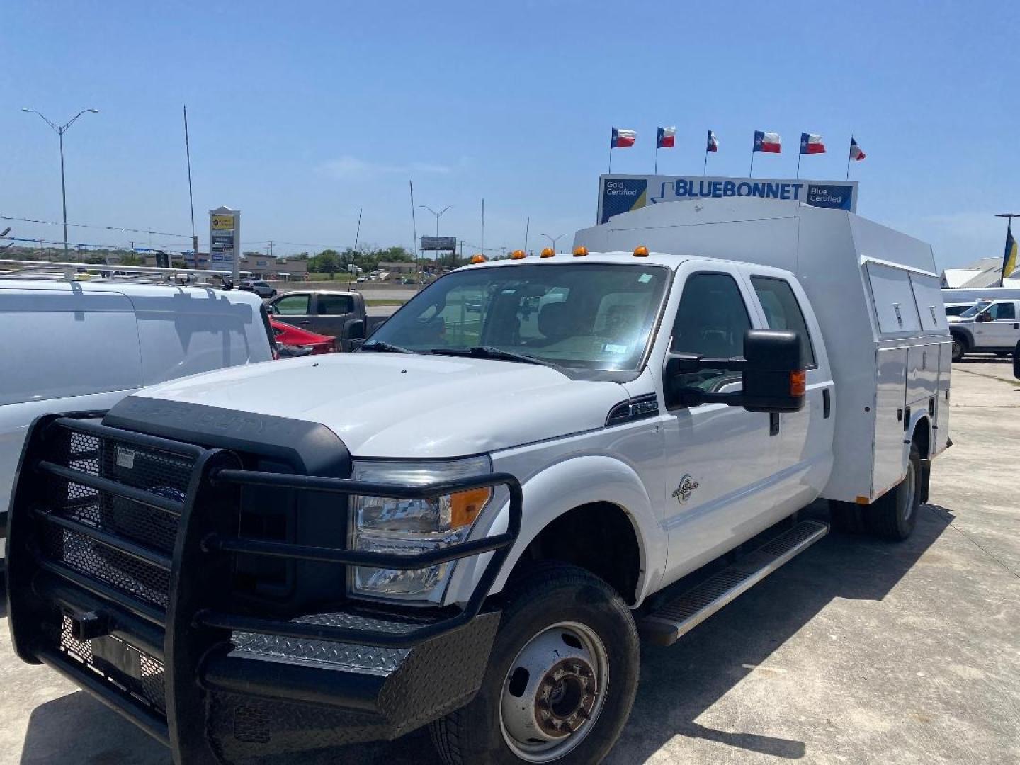 2013 White Ford F-350 SD (1FD8W3HT2DE) , located at 1687 Business 35 S, New Braunfels, TX, 78130, (830) 625-7159, 29.655487, -98.051491 - Photo#0