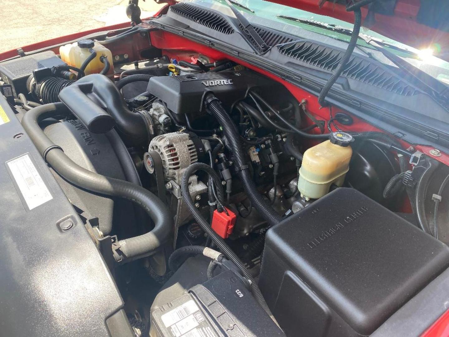 1999 Red /Gray Chevrolet Silverado 1500 (1GCEC14TXXZ) with an 5.3L V8 F OHV 16V engine, AUTOMATIC transmission, located at 1687 Business 35 S, New Braunfels, TX, 78130, (830) 625-7159, 29.655487, -98.051491 - Photo#15