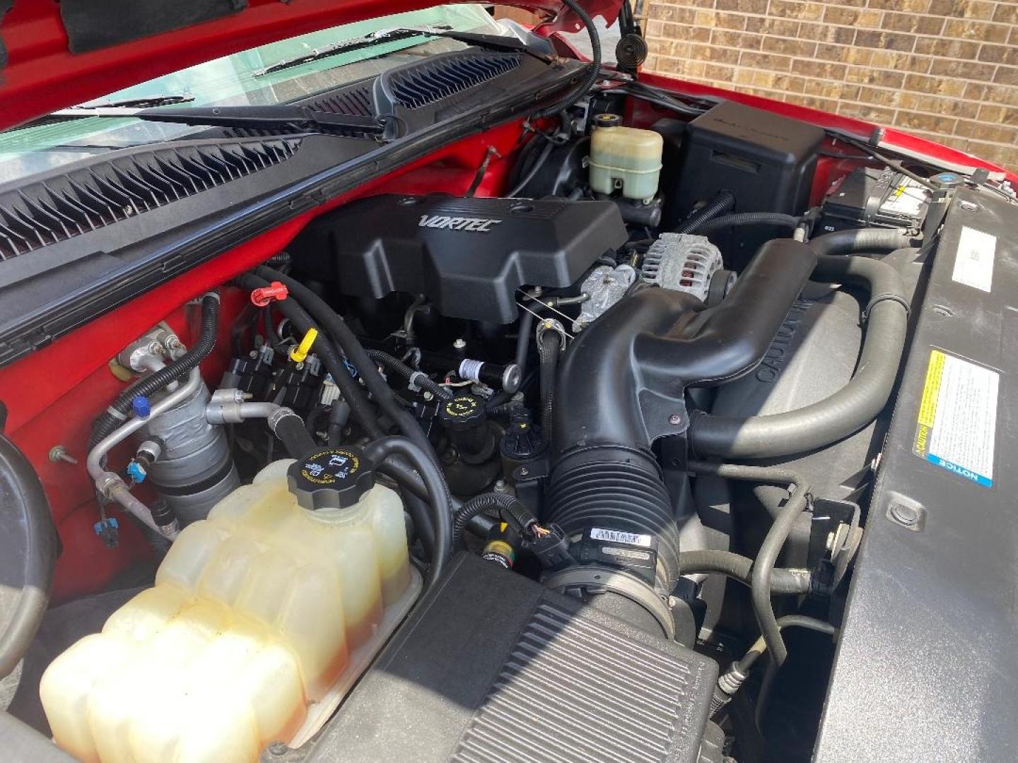 1999 Red /Gray Chevrolet Silverado 1500 (1GCEC14TXXZ) with an 5.3L V8 F OHV 16V engine, AUTOMATIC transmission, located at 1687 Business 35 S, New Braunfels, TX, 78130, (830) 625-7159, 29.655487, -98.051491 - Photo#14