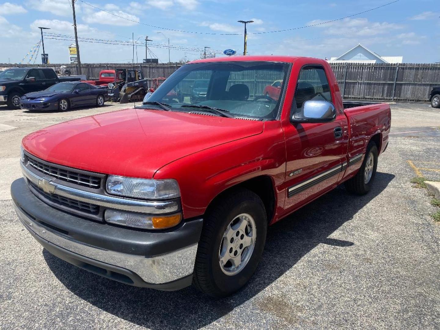 1999 Red /Gray Chevrolet Silverado 1500 (1GCEC14TXXZ) with an 5.3L V8 F OHV 16V engine, AUTOMATIC transmission, located at 1687 Business 35 S, New Braunfels, TX, 78130, (830) 625-7159, 29.655487, -98.051491 - Photo#0