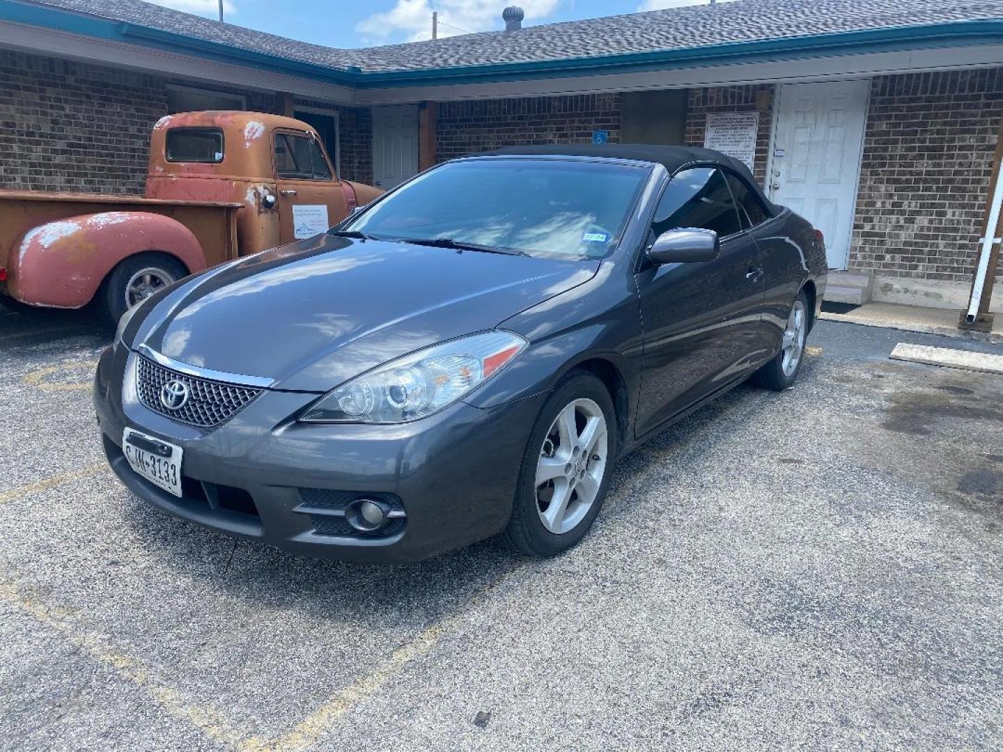 2007 Grey Toyota Camry Solara (4T1FA38P37U) , located at 1687 Business 35 S, New Braunfels, TX, 78130, (830) 625-7159, 29.655487, -98.051491 - Photo#0