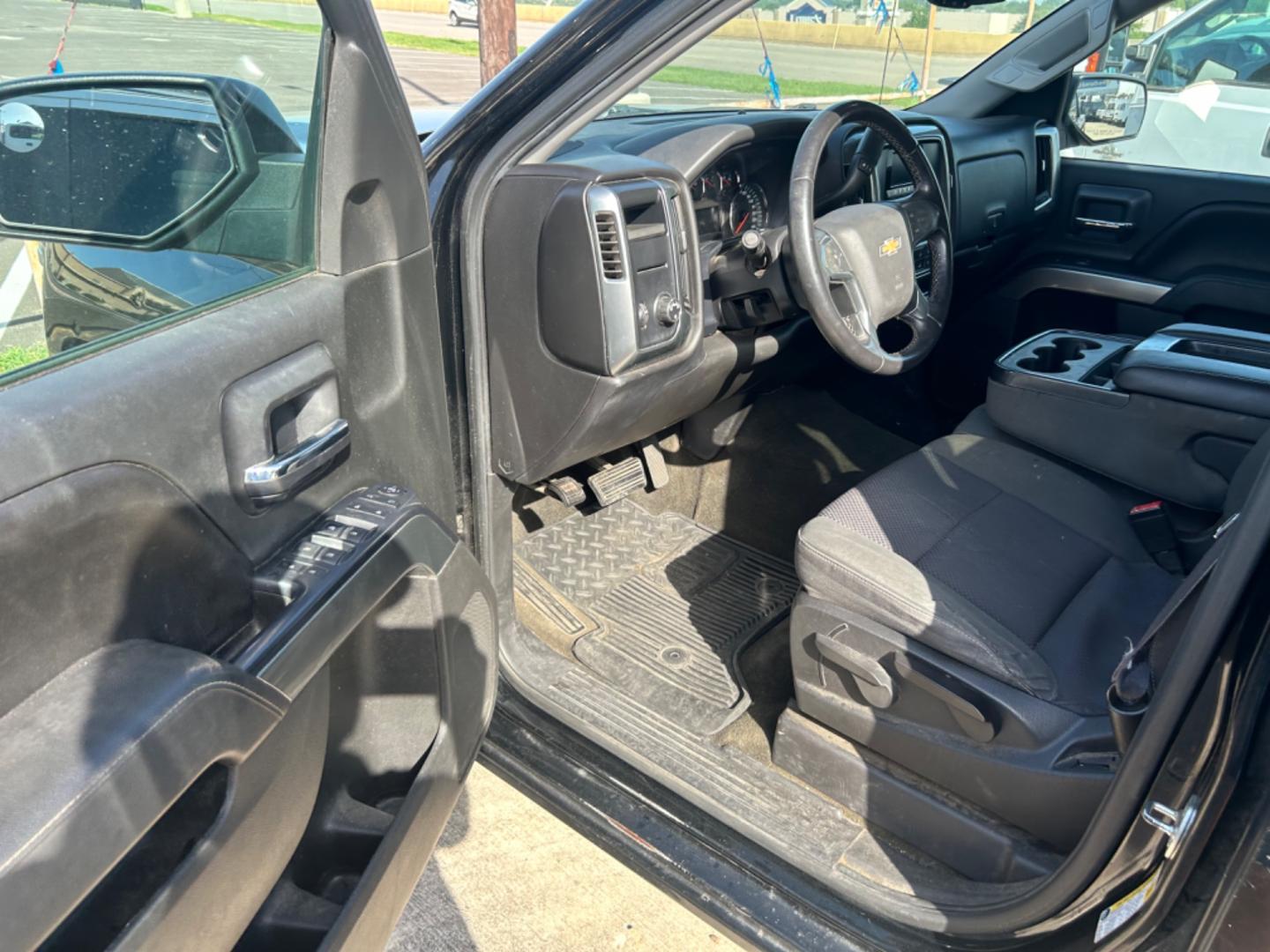 2015 Black Chevrolet Silverado 1500 (3GCPCREH9FG) , located at 1687 Business 35 S, New Braunfels, TX, 78130, (830) 625-7159, 29.655487, -98.051491 - Photo#8