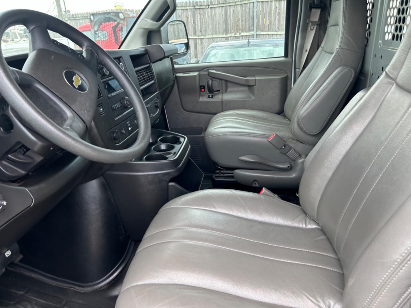 2021 White Chevrolet Express 2500 Cargo (1GCWGAFP4M1) with an 4.3L V6 engine, 6A transmission, located at 1687 Business 35 S, New Braunfels, TX, 78130, (830) 625-7159, 29.655487, -98.051491 - Photo#11