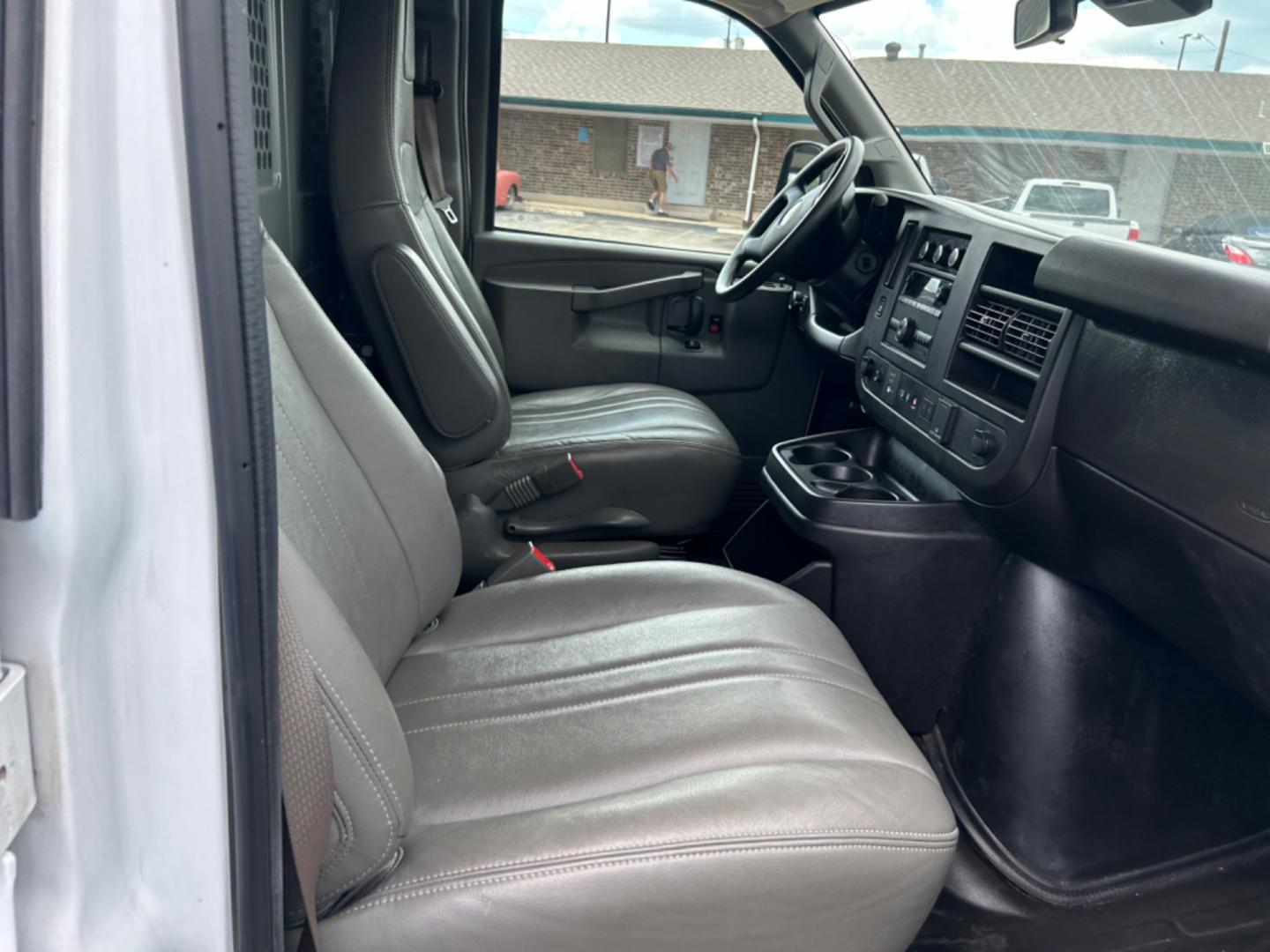 2021 White Chevrolet Express 2500 Cargo (1GCWGAFP4M1) with an 4.3L V6 engine, 6A transmission, located at 1687 Business 35 S, New Braunfels, TX, 78130, (830) 625-7159, 29.655487, -98.051491 - Photo#2