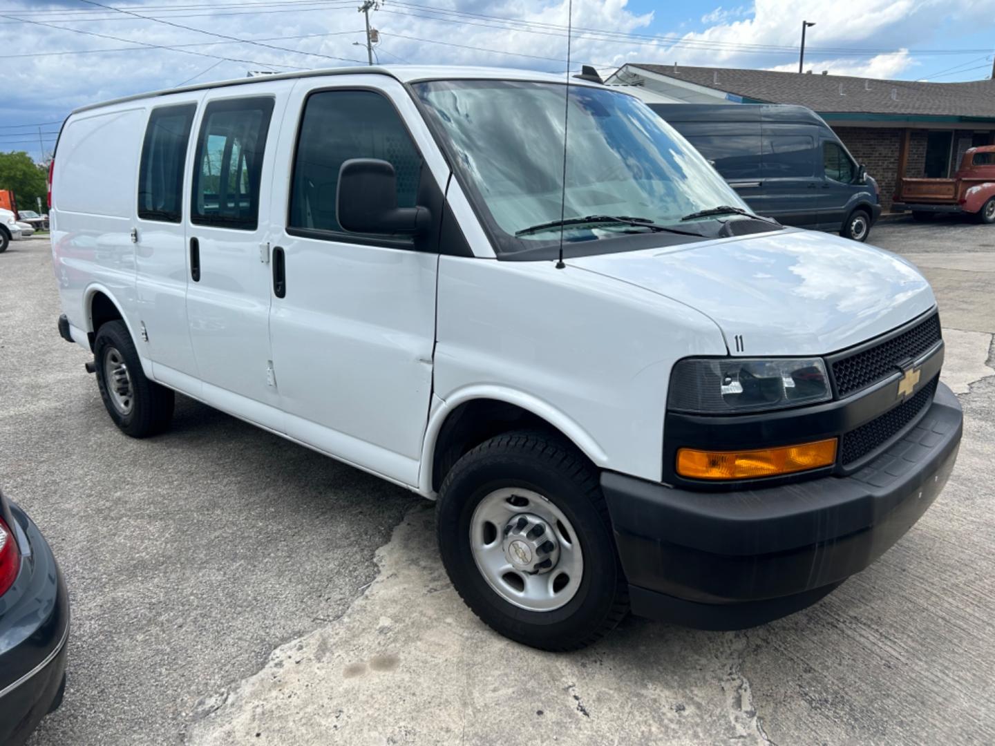 2021 White Chevrolet Express 2500 Cargo (1GCWGAFP4M1) with an 4.3L V6 engine, 6A transmission, located at 1687 Business 35 S, New Braunfels, TX, 78130, (830) 625-7159, 29.655487, -98.051491 - Photo#1