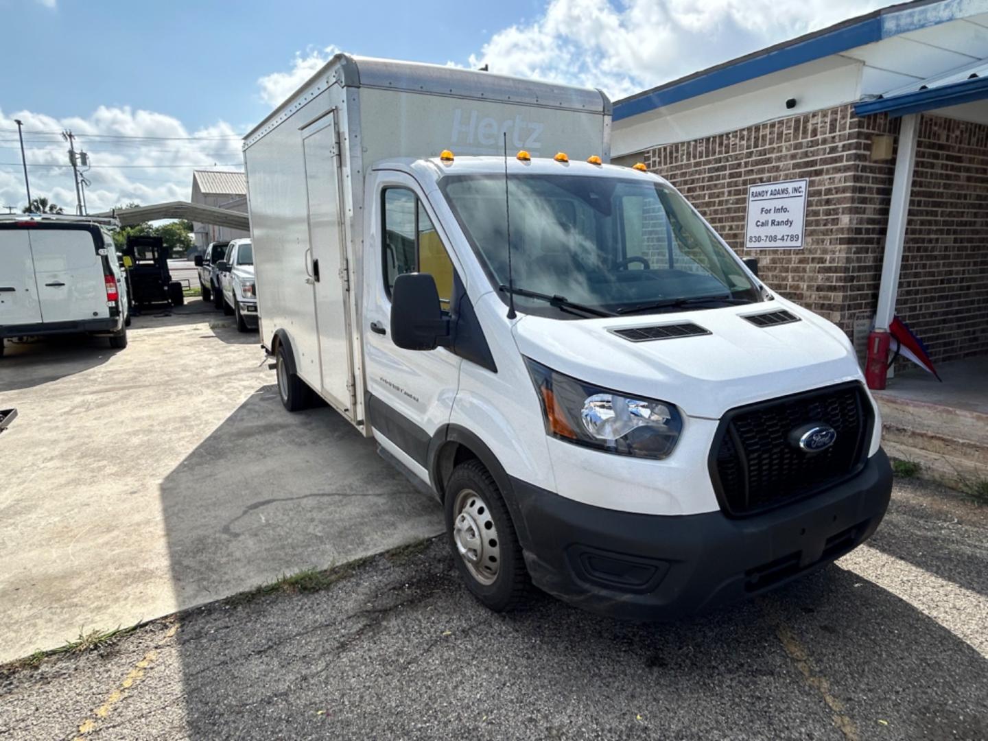 2022 White Ford Transit (1FDBF6P87NK) with an 3.5L V6 engine, Automatic transmission, located at 1687 Business 35 S, New Braunfels, TX, 78130, (830) 625-7159, 29.655487, -98.051491 - Photo#1