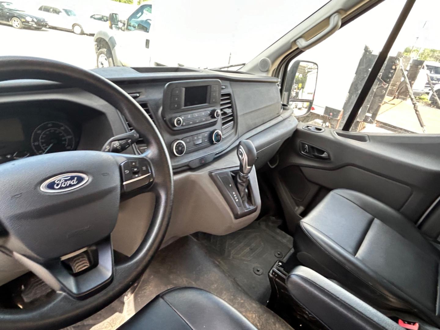 2022 White Ford Transit (1FDBF6P87NK) with an 3.5L V6 engine, Automatic transmission, located at 1687 Business 35 S, New Braunfels, TX, 78130, (830) 625-7159, 29.655487, -98.051491 - Photo#13