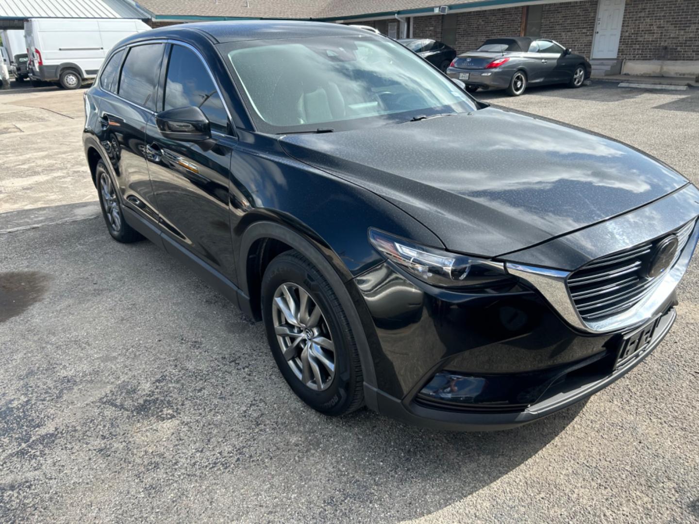 2019 Grey Mazda CX-9 Touring AWD (JM3TCBCY0K0) with an 2.5L L4 DOHC 16V engine, 6A transmission, located at 1687 Business 35 S, New Braunfels, TX, 78130, (830) 625-7159, 29.655487, -98.051491 - Photo#3