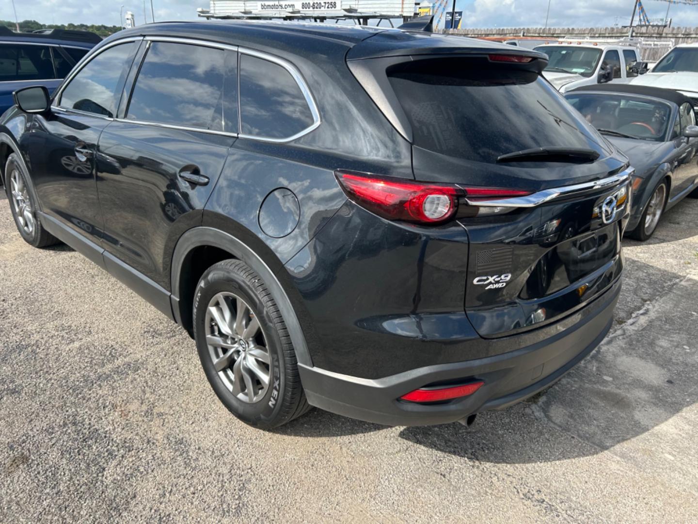 2019 Grey Mazda CX-9 Touring AWD (JM3TCBCY0K0) with an 2.5L L4 DOHC 16V engine, 6A transmission, located at 1687 Business 35 S, New Braunfels, TX, 78130, (830) 625-7159, 29.655487, -98.051491 - Photo#1