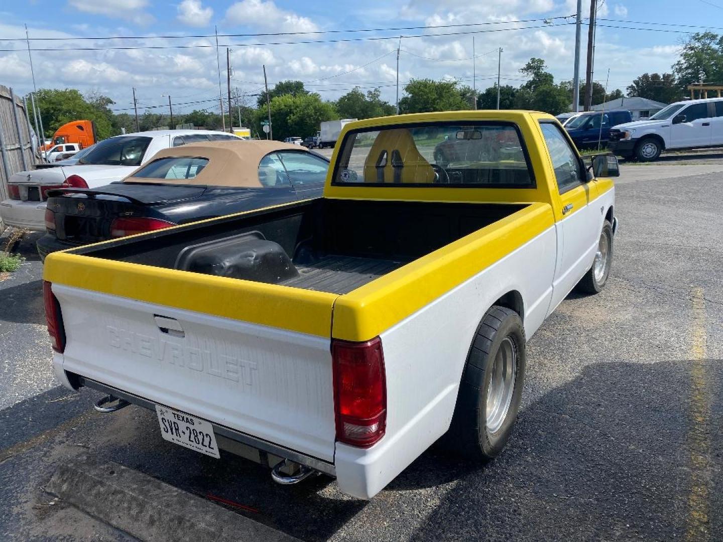 1982 Yellow Chevrolet S10 (1GCBS14AXC8) , located at 1687 Business 35 S, New Braunfels, TX, 78130, (830) 625-7159, 29.655487, -98.051491 - Photo#1