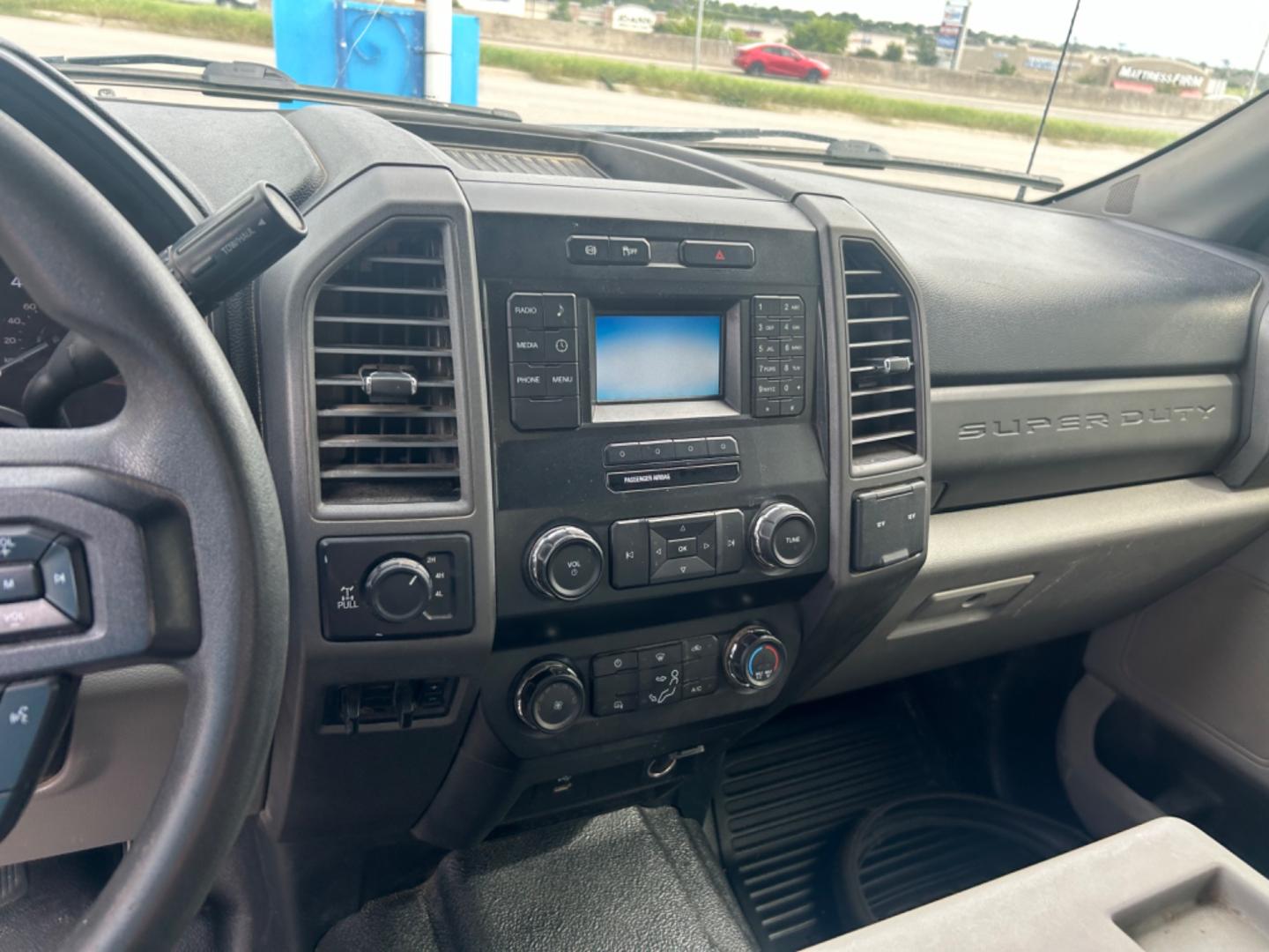 2019 Ford F-350 SD (1FT8W3BTXKE) with an 6.7L V8 F OHV 32V engine, Automatic transmission, located at 1687 Business 35 S, New Braunfels, TX, 78130, (830) 625-7159, 29.655487, -98.051491 - Photo#13