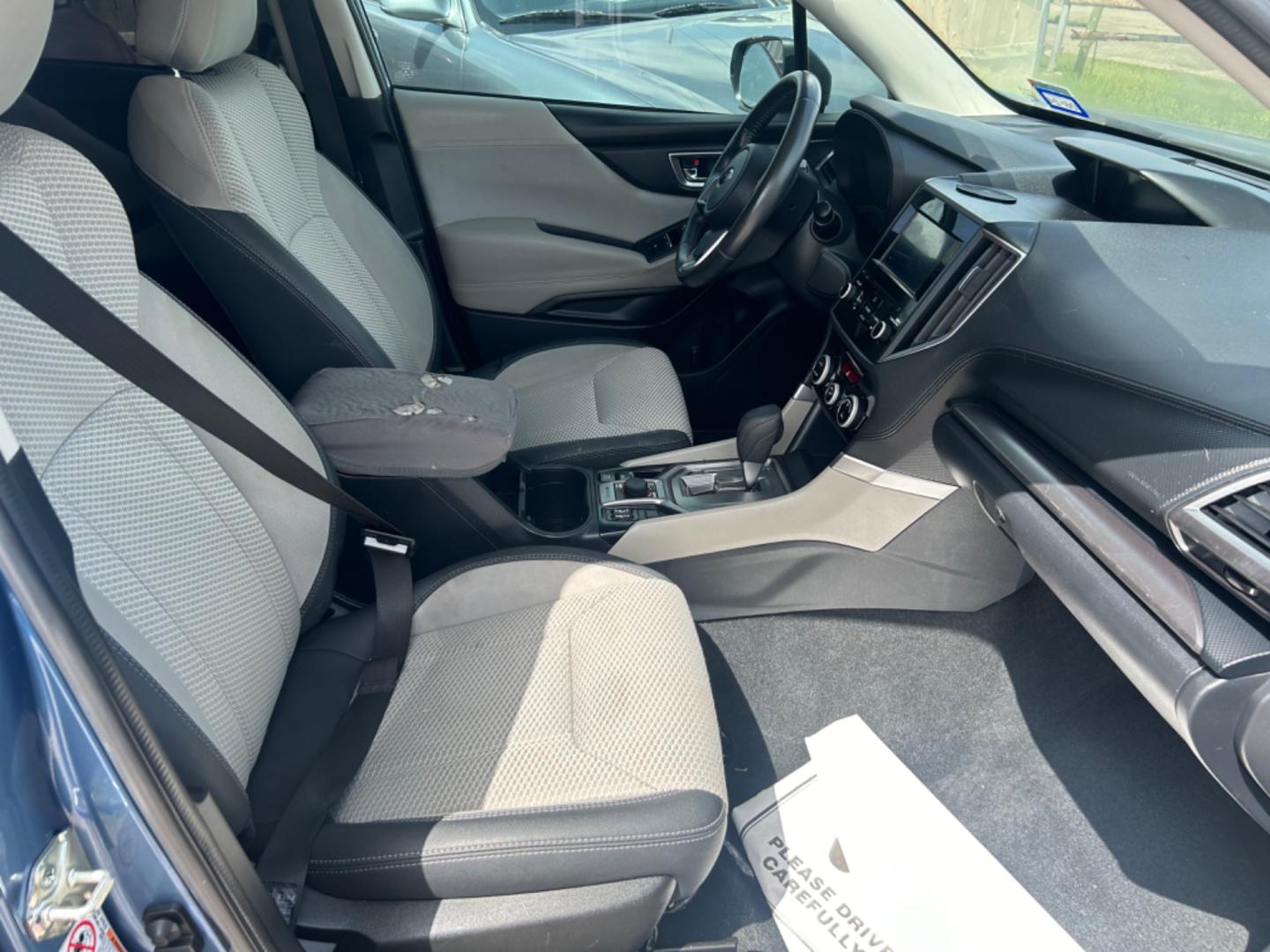 2019 Blue Subaru Forester Premium (JF2SKAGC4KH) with an 2.5L H4 SOHC 16V engine, CVT transmission, located at 1687 Business 35 S, New Braunfels, TX, 78130, (830) 625-7159, 29.655487, -98.051491 - Photo#2