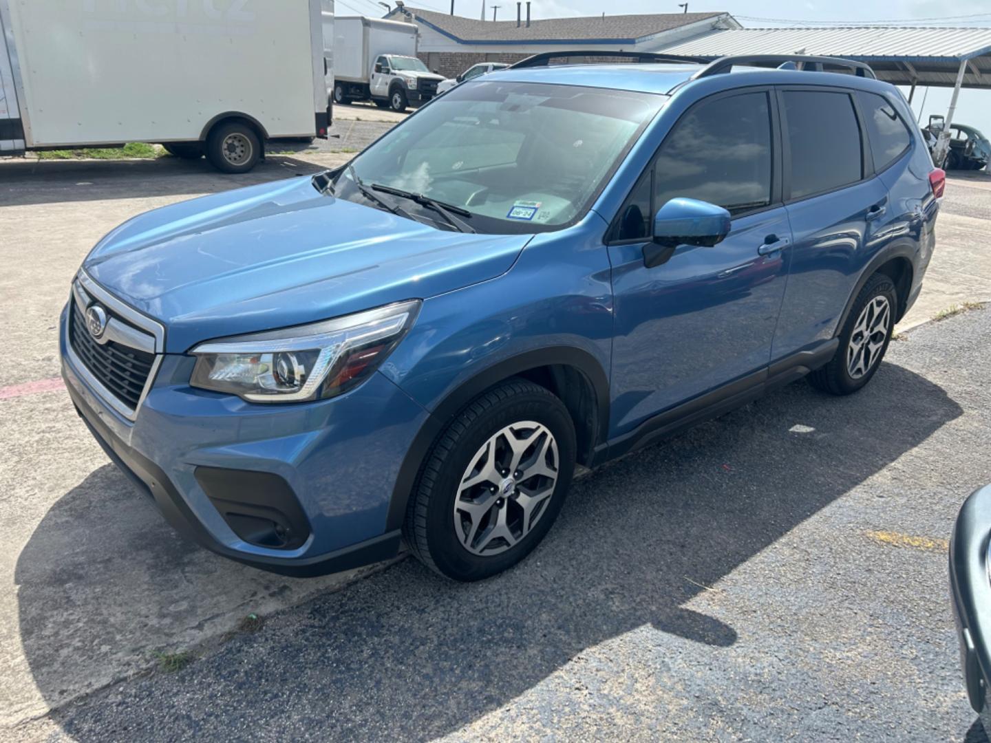 2019 Blue Subaru Forester Premium (JF2SKAGC4KH) with an 2.5L H4 SOHC 16V engine, CVT transmission, located at 1687 Business 35 S, New Braunfels, TX, 78130, (830) 625-7159, 29.655487, -98.051491 - Photo#0