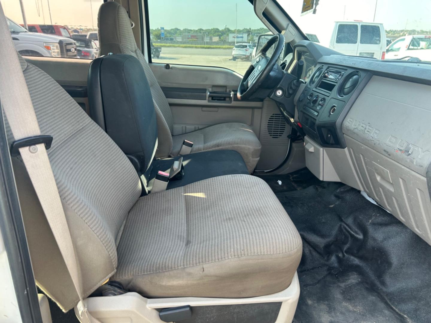 2008 White Ford F-350 SD (1FTWW33R78E) , located at 1687 Business 35 S, New Braunfels, TX, 78130, (830) 625-7159, 29.655487, -98.051491 - Photo#3