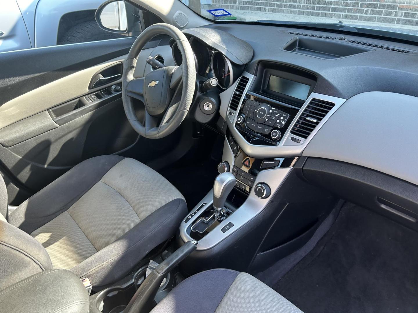 2012 Blue Chevrolet Cruze 2LS (1G1PC5SHXC7) with an 1.8L L4 DOHC 16V FFV engine, 6-Speed Automatic transmission, located at 1687 Business 35 S, New Braunfels, TX, 78130, (830) 625-7159, 29.655487, -98.051491 - Photo#5