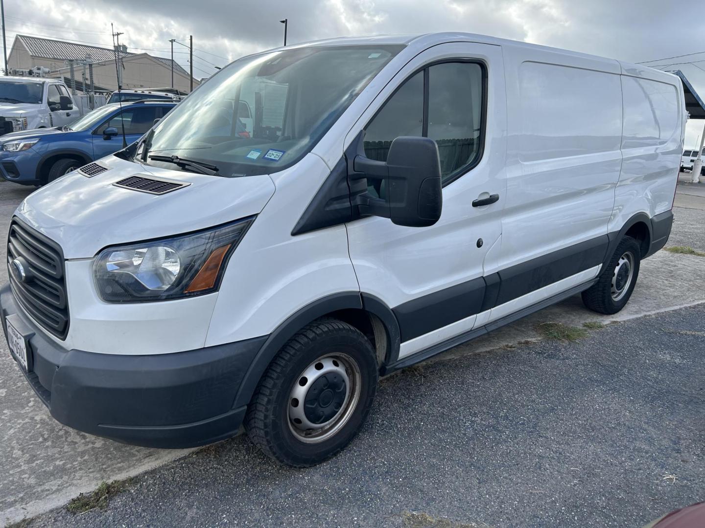 2018 White Ford Transit 150 Van Low Roof w/Sliding Pass. 130-in. WB (1FTYE1YM2JK) with an 3.7L V6 DOHC 24V engine, 6A transmission, located at 1687 Business 35 S, New Braunfels, TX, 78130, (830) 625-7159, 29.655487, -98.051491 - Photo#0