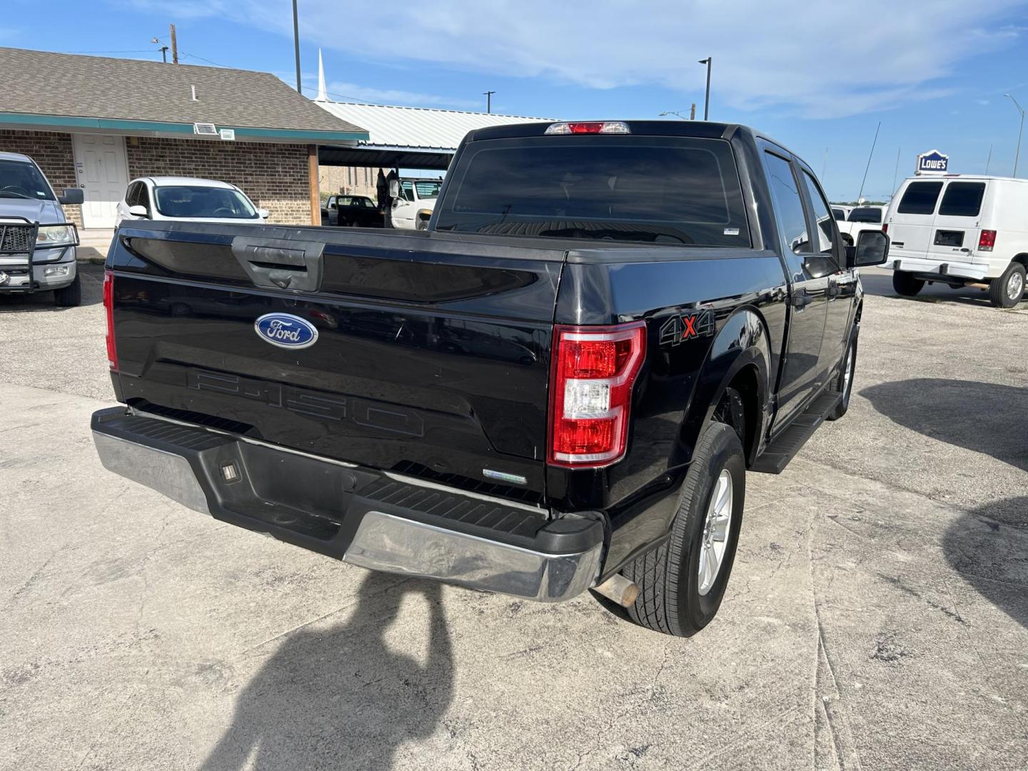 2019 Black Ford F-150 XLT SuperCrew 6.5-ft. Bed 4WD (1FTEW1E4XKK) with an 3.5L V6 TURBO engine, 6A transmission, located at 1687 Business 35 S, New Braunfels, TX, 78130, (830) 625-7159, 29.655487, -98.051491 - Photo#2