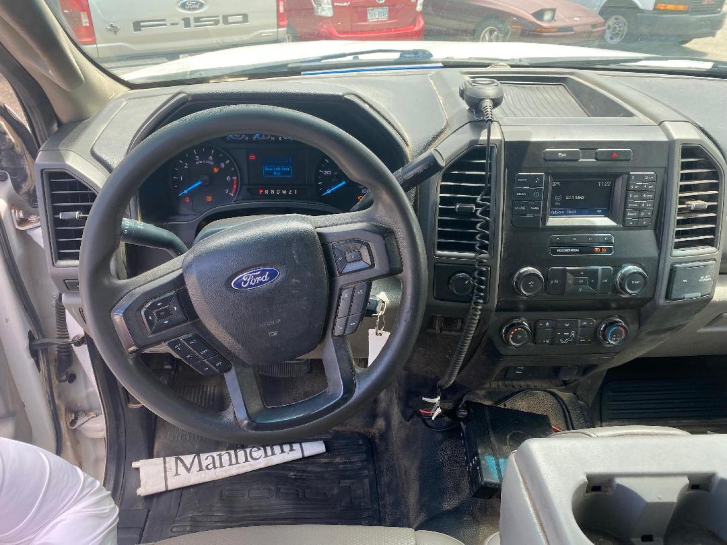 2019 White Ford F-350 SD XL Crew Cab Flat Bed DRW 4WD (1FD8W3H60KE) with an 6.2L V8 OHV 16V engine, 6A transmission, located at 1687 Business 35 S, New Braunfels, TX, 78130, (830) 625-7159, 29.655487, -98.051491 - Photo#7