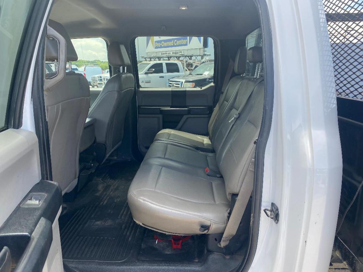 2019 White Ford F-350 SD XL Crew Cab Flat Bed DRW 4WD (1FD8W3H60KE) with an 6.2L V8 OHV 16V engine, 6A transmission, located at 1687 Business 35 S, New Braunfels, TX, 78130, (830) 625-7159, 29.655487, -98.051491 - Photo#6