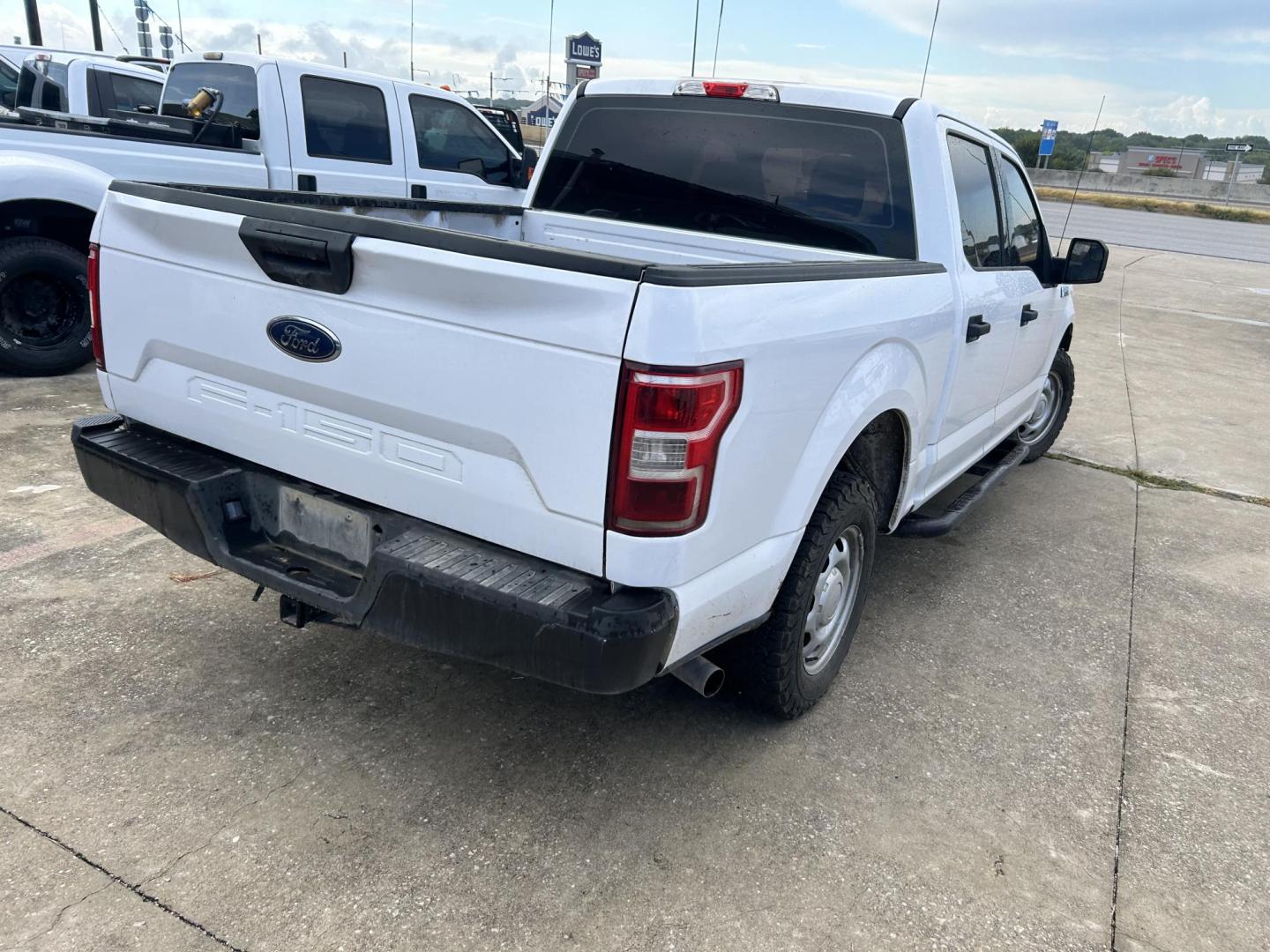 2020 White Ford F-150 XL SuperCrew 5.5-ft. 2WD (1FTEW1C54LK) with an 5.0L V8 OHV 32V engine, 6A transmission, located at 1687 Business 35 S, New Braunfels, TX, 78130, (830) 625-7159, 29.655487, -98.051491 - Photo#6